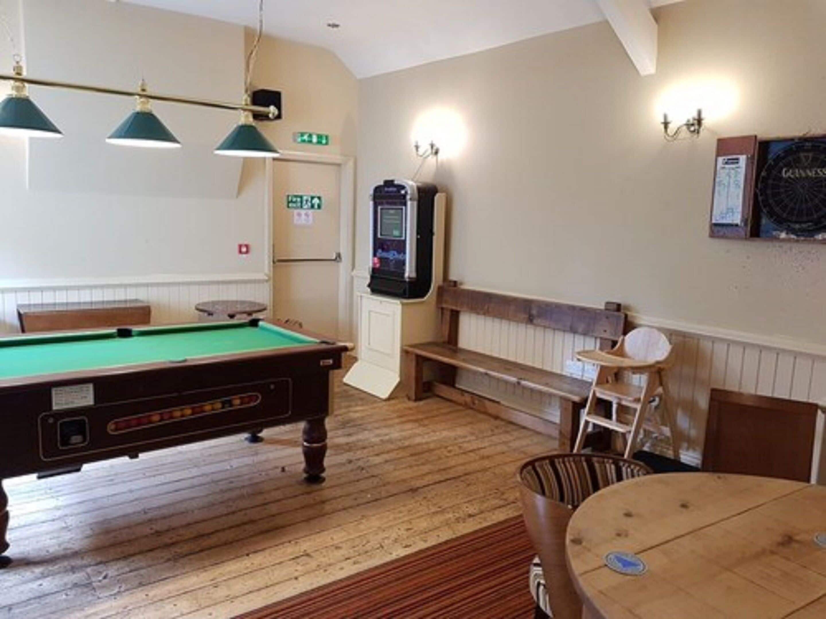 Breakfast, lunch, dinner served; British cuisine 