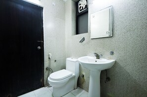 Kostenlose Toilettenartikel, Handtücher