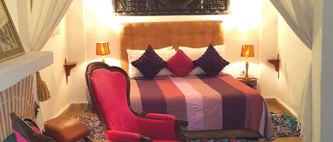 Desk, blackout drapes, free WiFi