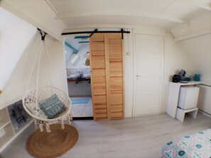 Standard Double Room, Ensuite (Ibiza room)
