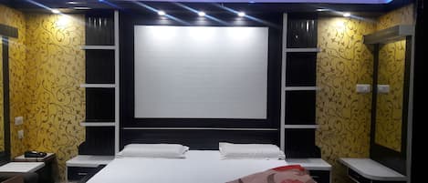 خزنة داخل الغرفة وأسرّة قابلة للطي وواي فاي مجانًا