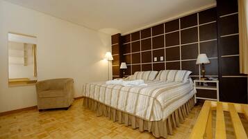 Minibar, in-room safe, free WiFi, bed sheets