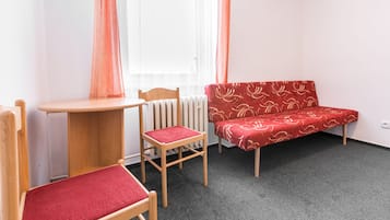 Free cots/infant beds, rollaway beds, free WiFi, bed sheets