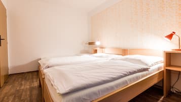 Cunas gratuitas, camas supletorias, wifi gratis y ropa de cama