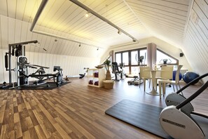Gym - Hotel Bei Den Tongruben (Neuberg)