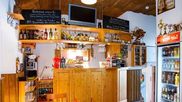 Breakfast (CZK 90.00 per person)