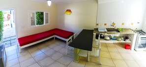 Apartment | Living area | Flat-screen TV - Flat Portal do Sol (Ubatuba)