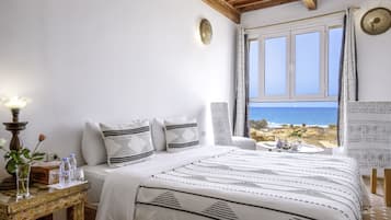 Deluxe Double Room, Ocean View (N° 3) | Premium bedding, individually decorated, individually furnished