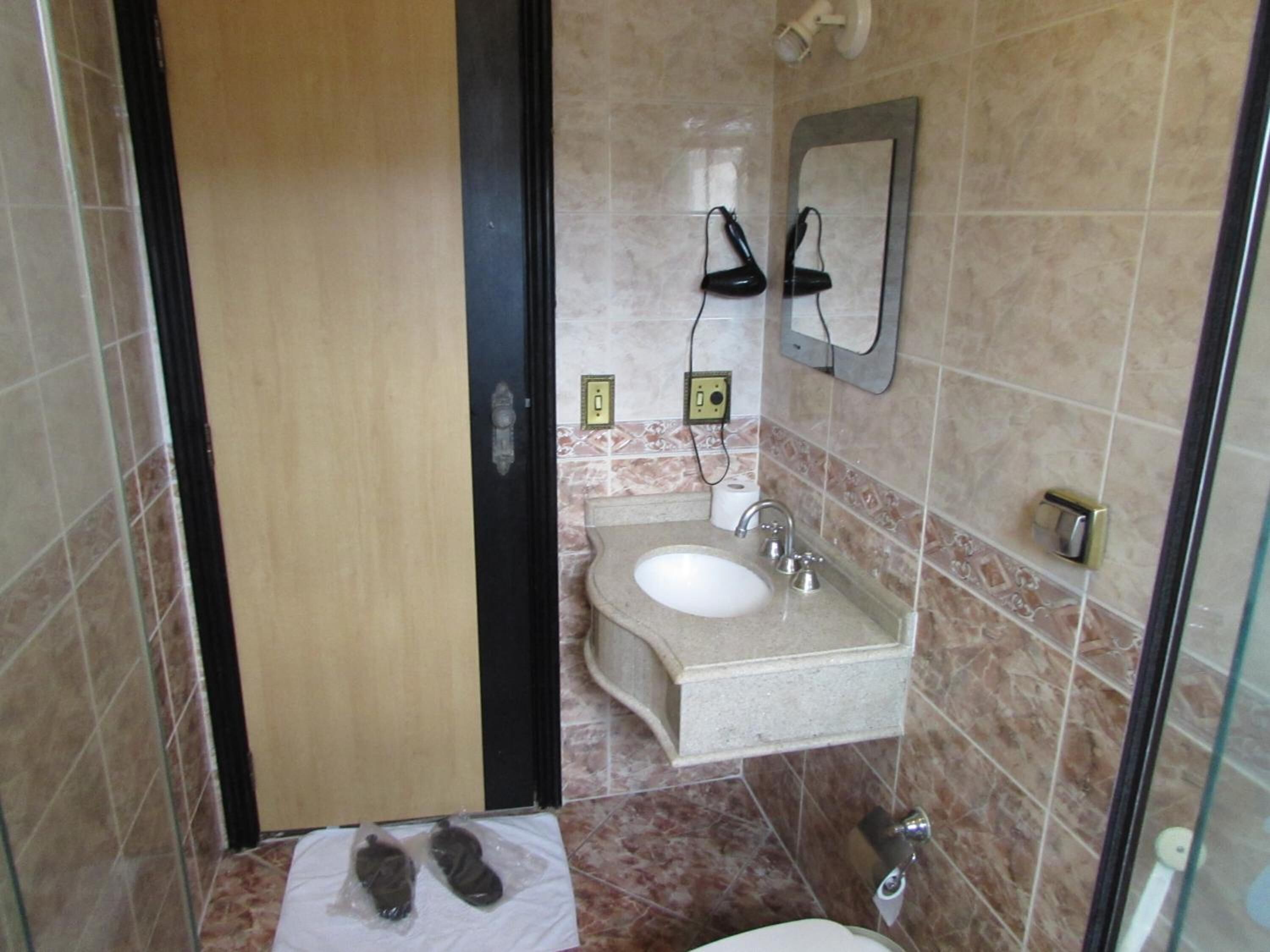 Photo - Pleasant Place Hotel