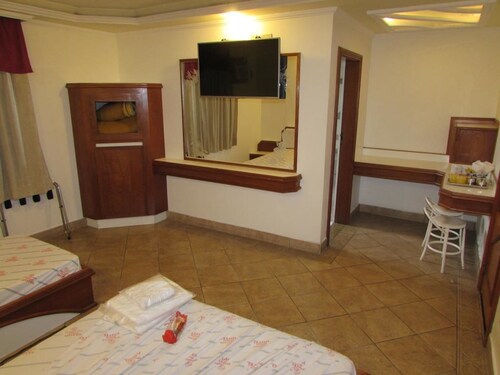 Pleasant Place Hotel