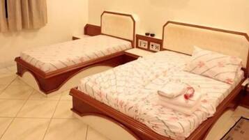 Una scrivania, insonorizzazione, Wi-Fi gratuito