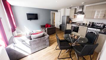 Deluxe Apartment | Living area