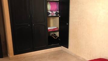 1 kamar tidur, Wi-Fi gratis, dan seprai linen