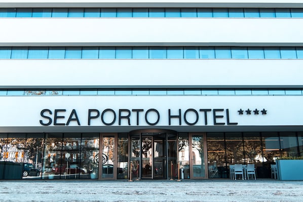 Exterior detail - Sea Porto Hotel (Matosinhos)