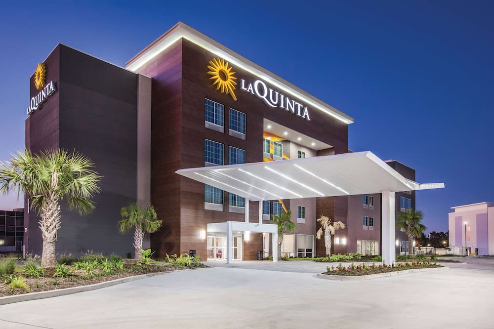 La Quinta Inn & Suites by Wyndham Baton Rouge - Port Allen