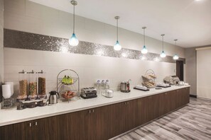 Petit déjeuner continental compris tous les jours