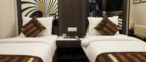 Premium Room | Frette Italian sheets, premium bedding, memory foam beds, in-room safe