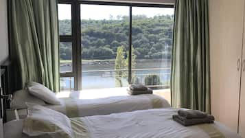 2 bedrooms, Internet