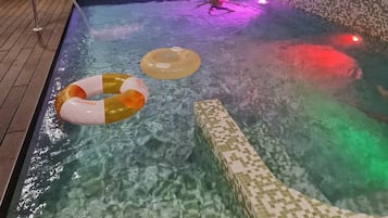 Indoor pool, outdoor pool