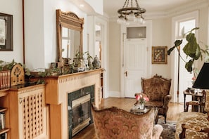 Library - Ellerbeck Mansion Bed & Breakfast (Salt Lake City)