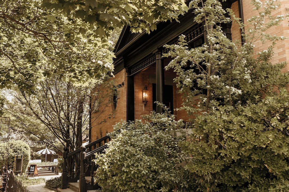Ellerbeck Mansion Bed & Breakfast