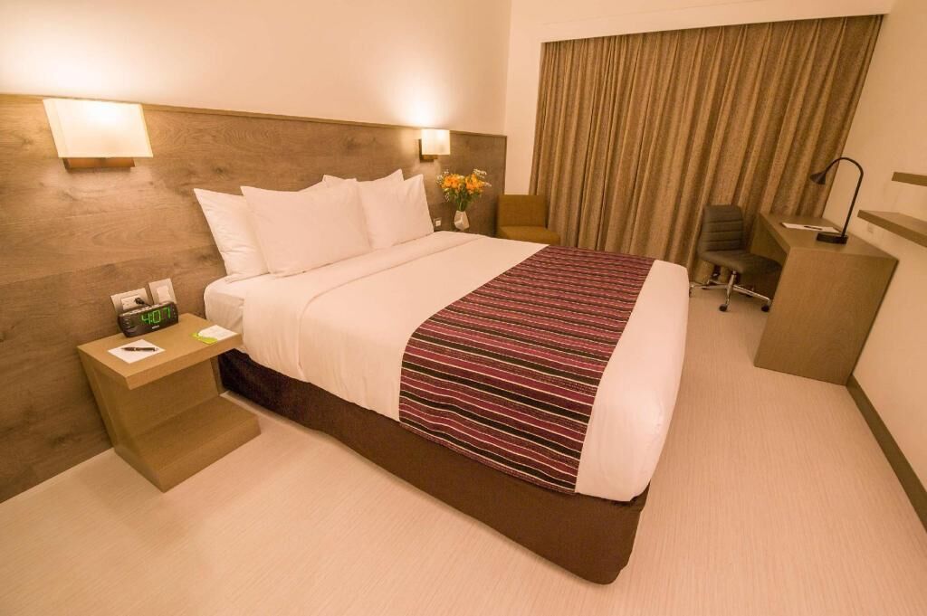 1 slaapkamer, donzen dekbedden, een minibar, een kluis op de kamer