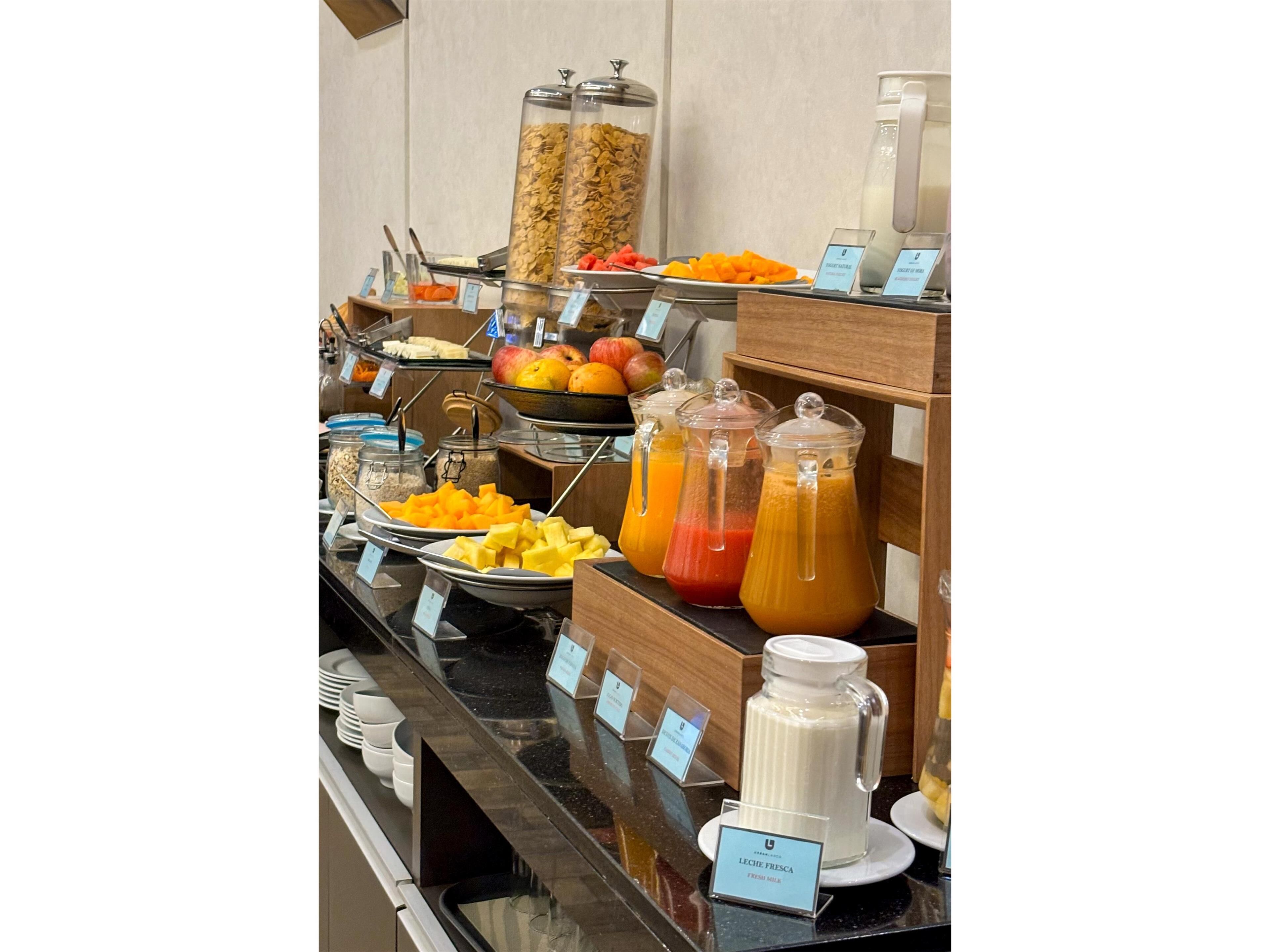 Free daily English breakfast