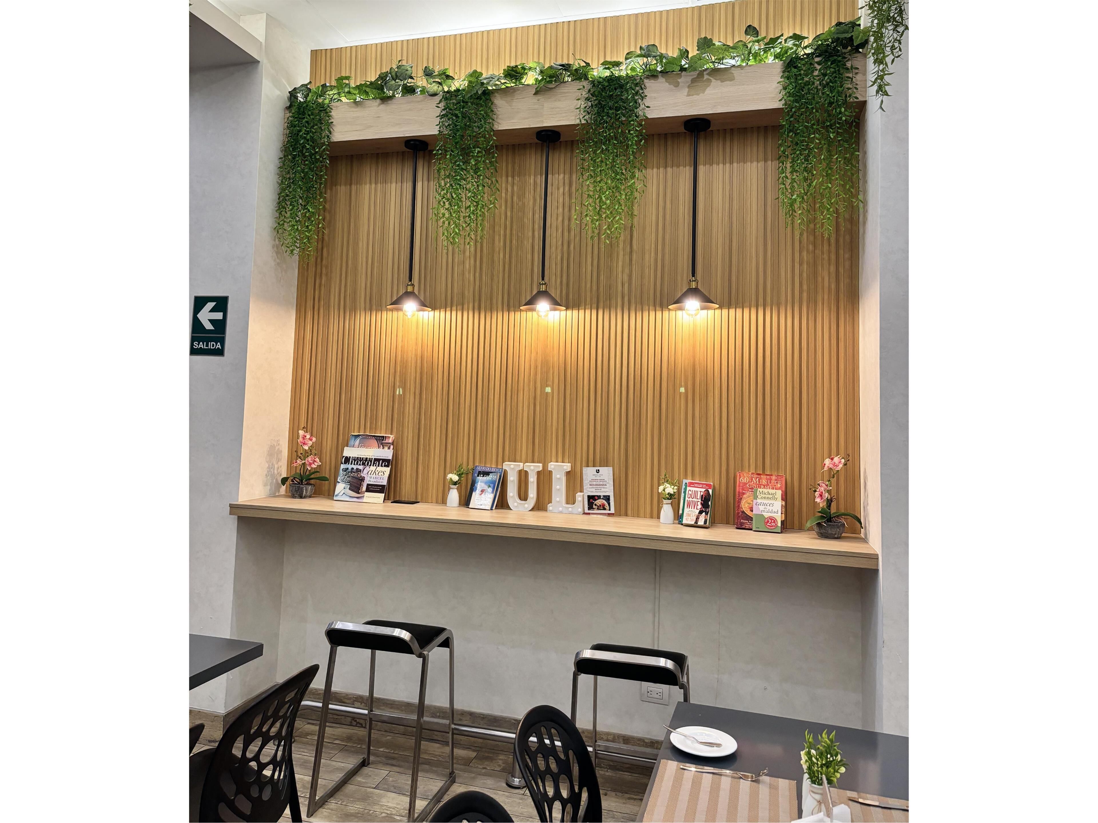 free daily english breakfast