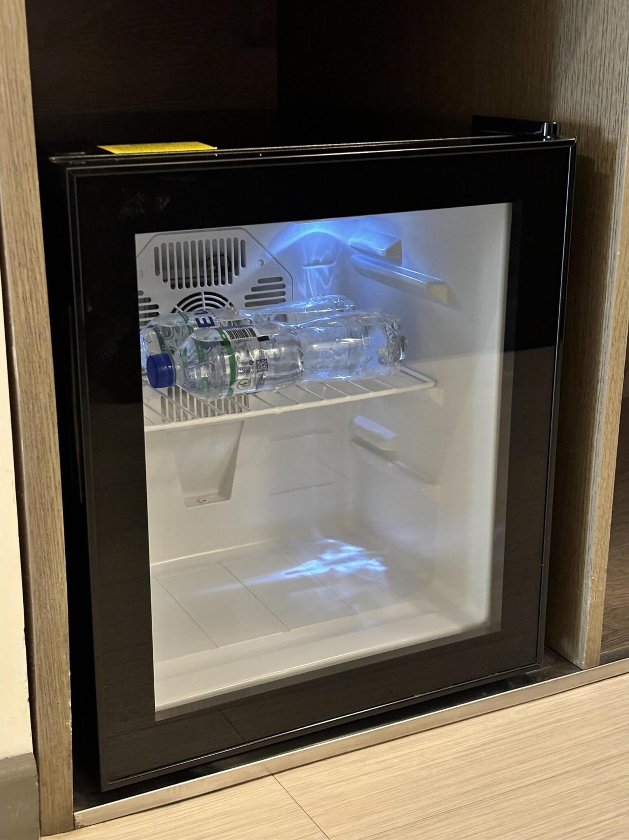 1 bedroom, down duvets, minibar, in-room safe