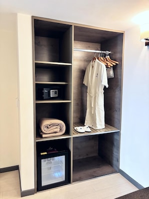 1 chambre, couette en duvet d'oie, minibar