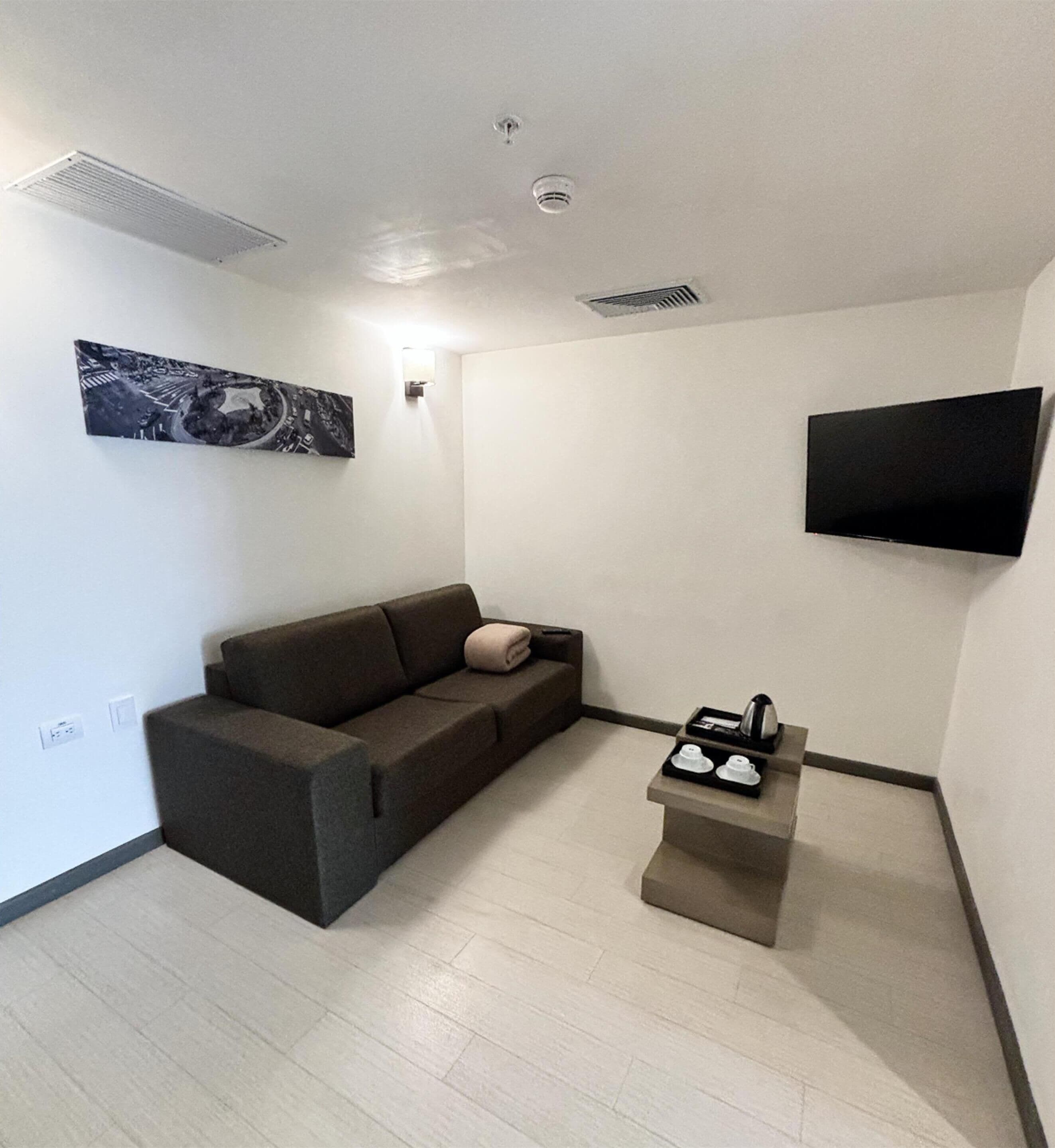 1 bedroom, down duvets, minibar, in-room safe