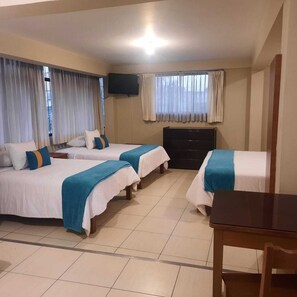 Family Triple Room, Multiple Beds, Ensuite | In-room safe, desk, iron/ironing board, free WiFi - Nasara (Arequipa)