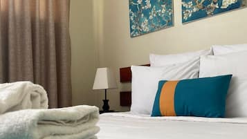 Traditional-Doppel- oder -Zweibettzimmer, 1 Doppelbett, eigenes Bad | Zimmersafe, Schreibtisch, Bügeleisen/Bügelbrett, kostenloses WLAN