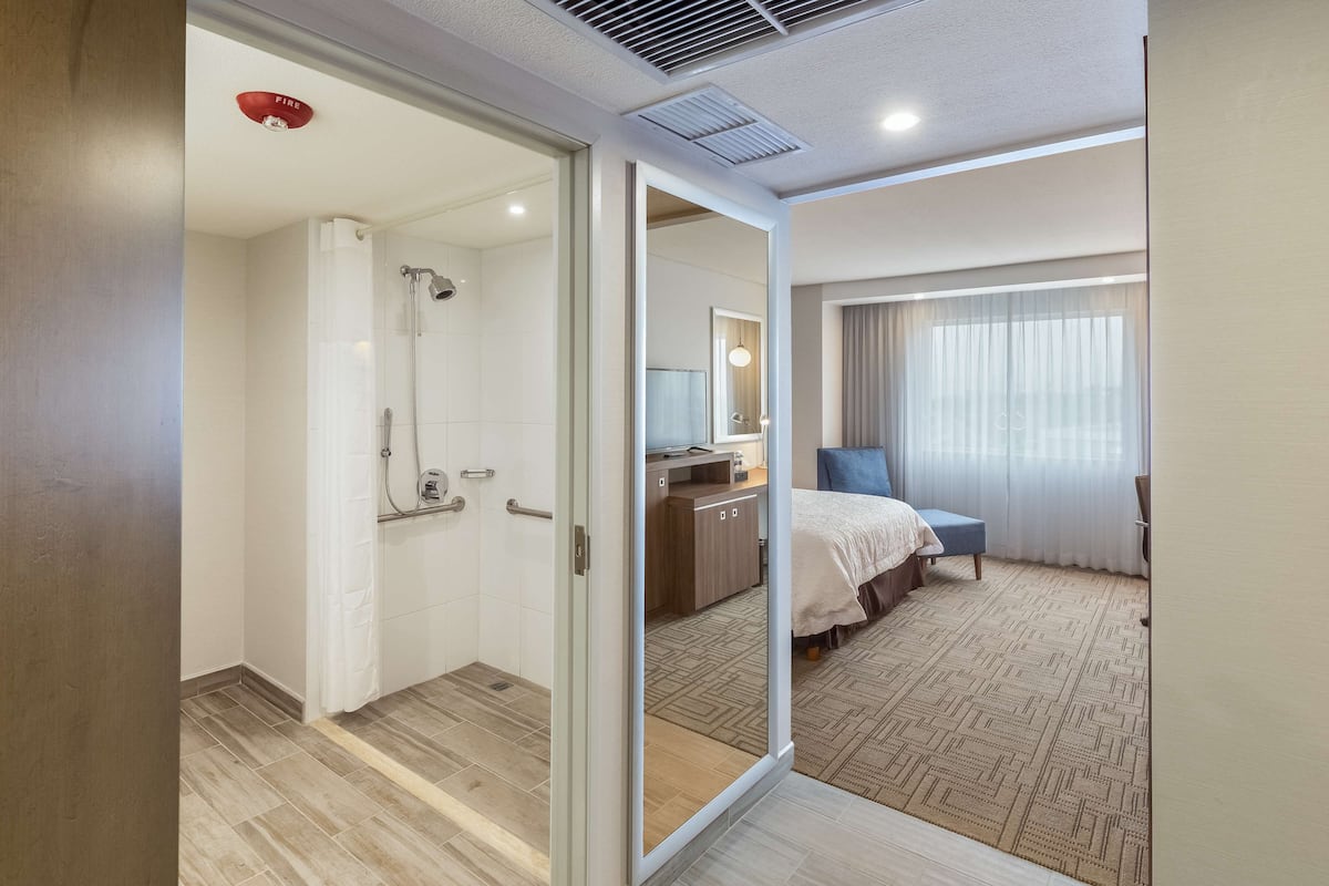 premium bedding, down duvets, pillow-top beds, in-room safe