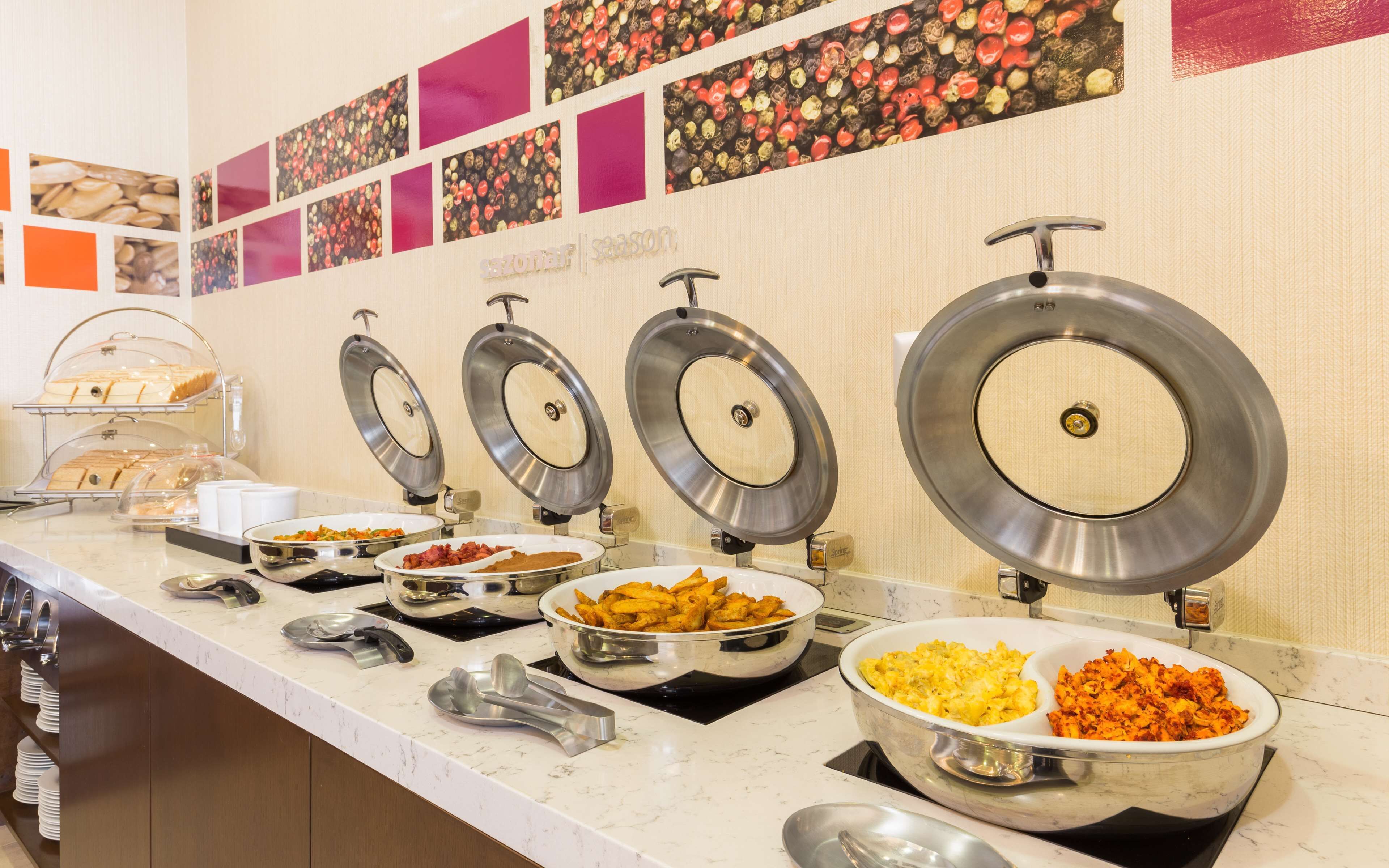 Desayuno buffet incluido todos los días