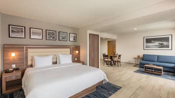 Huone, 1 suuri parisänky ja vuodesohva, tupakointi kielletty | Ylelliset vuodevaatteet, untuvapeitot, pillowtop-patjalliset sängyt