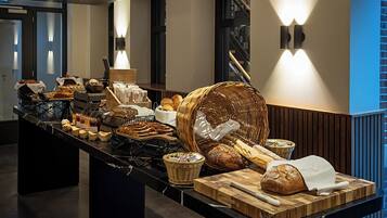 Petit déjeuner continental servi tous les jours en supplément