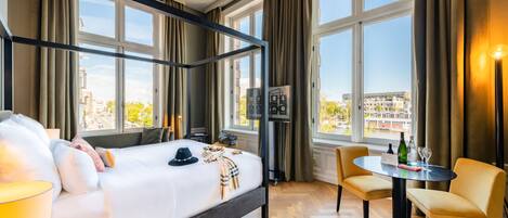 Junior Suite | Premium bedding, in-room safe, individually decorated