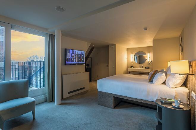 Sengetøy av topp kvalitet, safe på rommet og individuelt dekorert