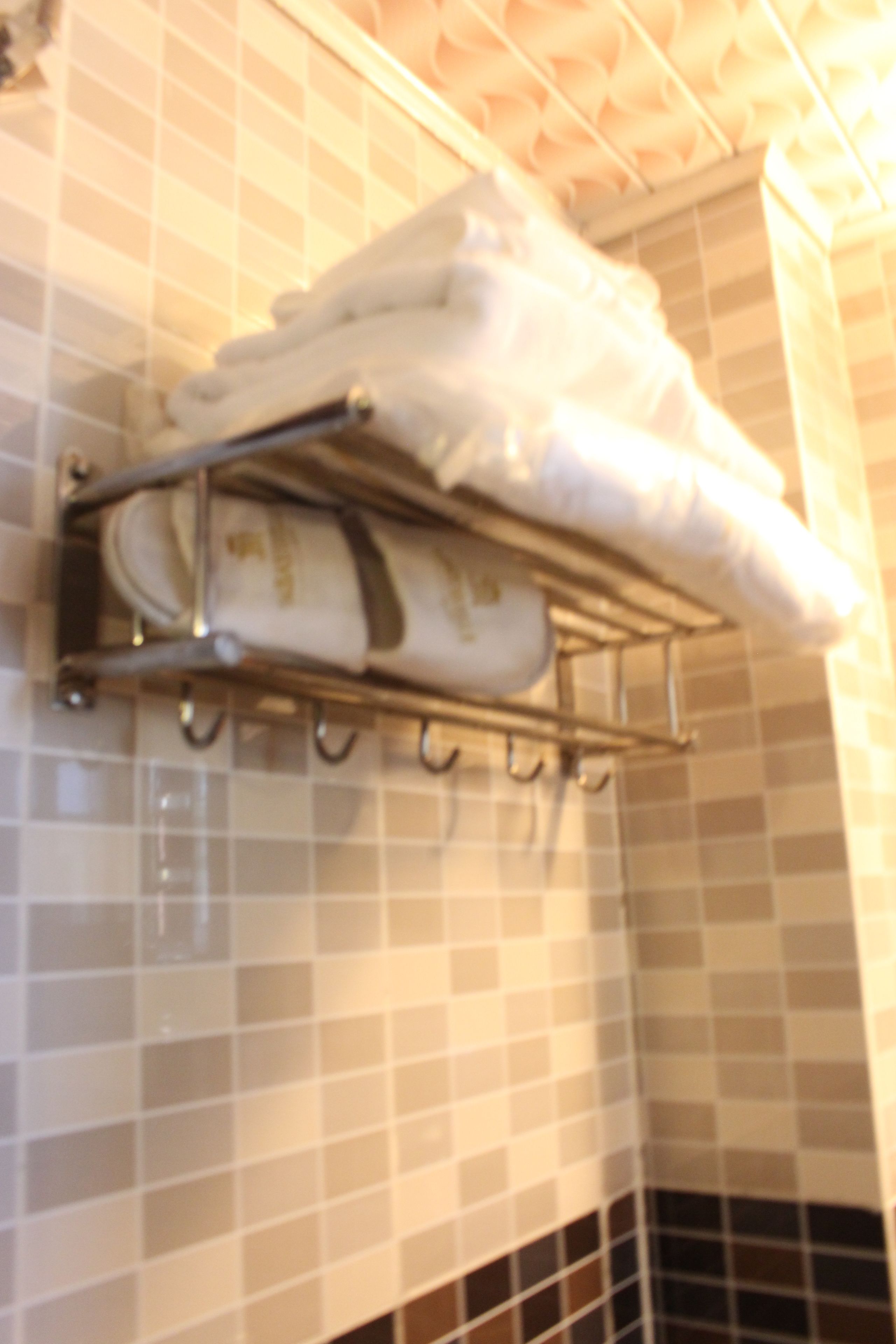 superior room | bathroom amenities | shower, free toiletries, bathrobes, slippers