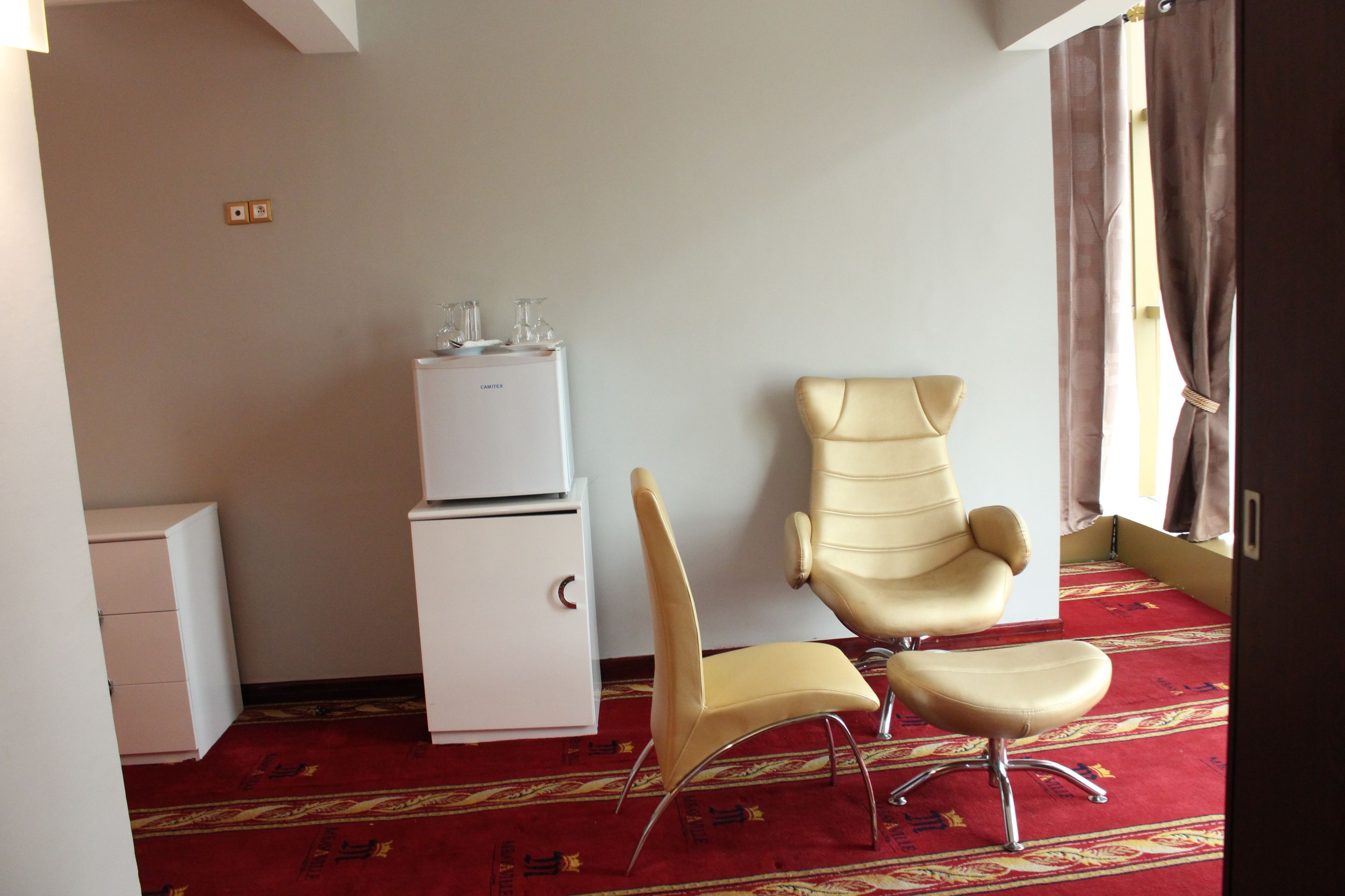 junior suite | mini fridge