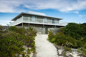 Property grounds - Caribbean Sea Breeze Villas (Providenciales)
