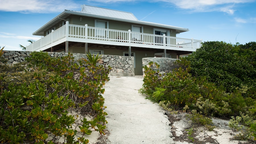 Caribbean Sea Breeze Villas