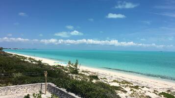 Villa Classic, 1 camera da letto, vista oceano, di fronte alla spiaggia | Vista spiaggia/mare