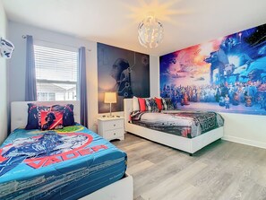 7 bedrooms, iron/ironing board, travel cot, free WiFi - 🏝️ 7BR/5BA Home w/ Private Pool & Spa, Themed Kids’ Rooms & Resort Fun | Storey Lake Near Disney (Kissimmee)