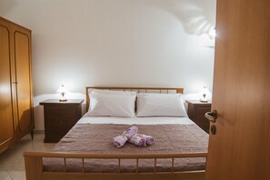 2 bedrooms, Internet, bed sheets
