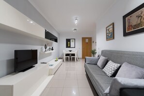 TV - CANTERAS BEACH APARTMENT. CLOSE TO LAS CANTERAS BEACH (Las Palmas de Gran Canaria)