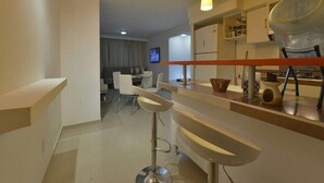 Family Apartment, 2 Bedrooms | Private kitchen - Apartamento En Comodoro 021 (San Andrés)