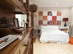 1 bedroom, free WiFi, bed sheets - Room in Mutriku, downtown, between San Sebastián, Bilbao and Vitoria (Mutriku)