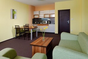 Studio L | Living area